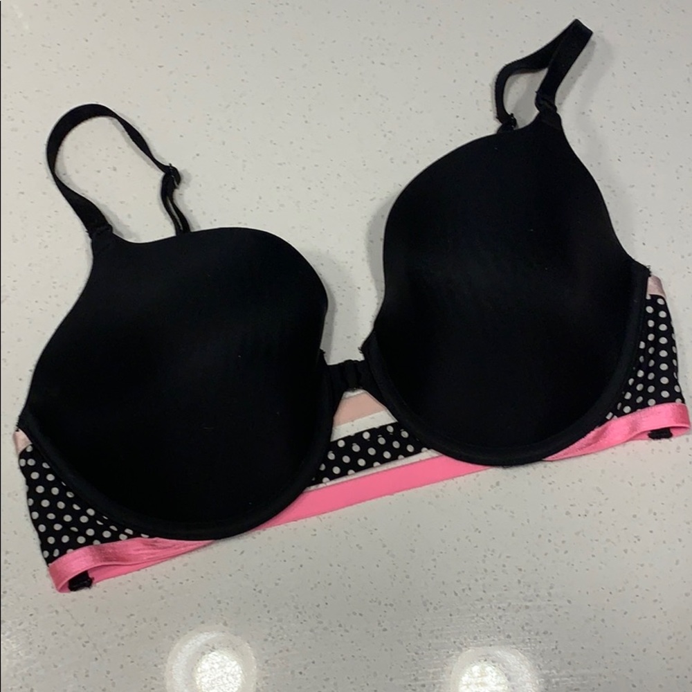 Victoria’s Secret 34D triple strap black bra